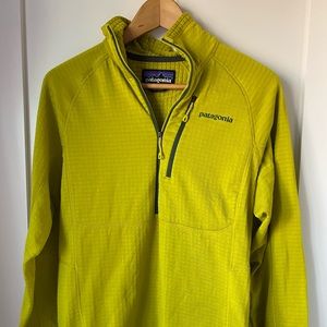 Patagonia R1 quarter zip fleece, small